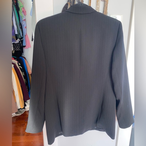 Jones New York - woman’s blazer. - Picture 4 of 4